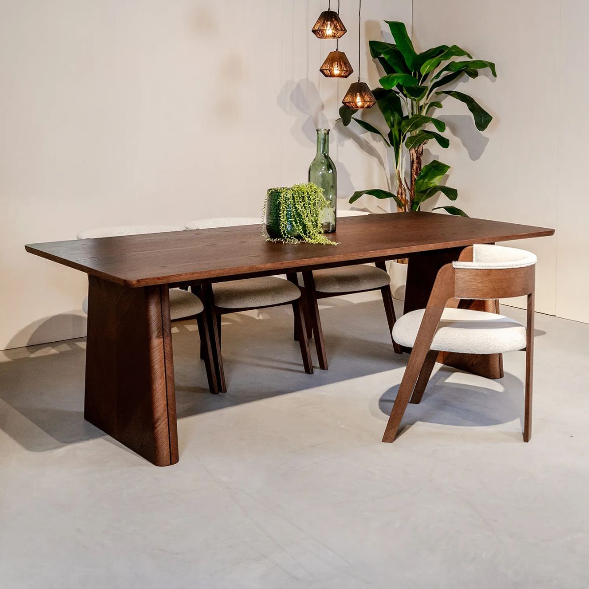 jule_eike_1 Eettafel Jule Walnoot Eikenhout - Afbeelding 1