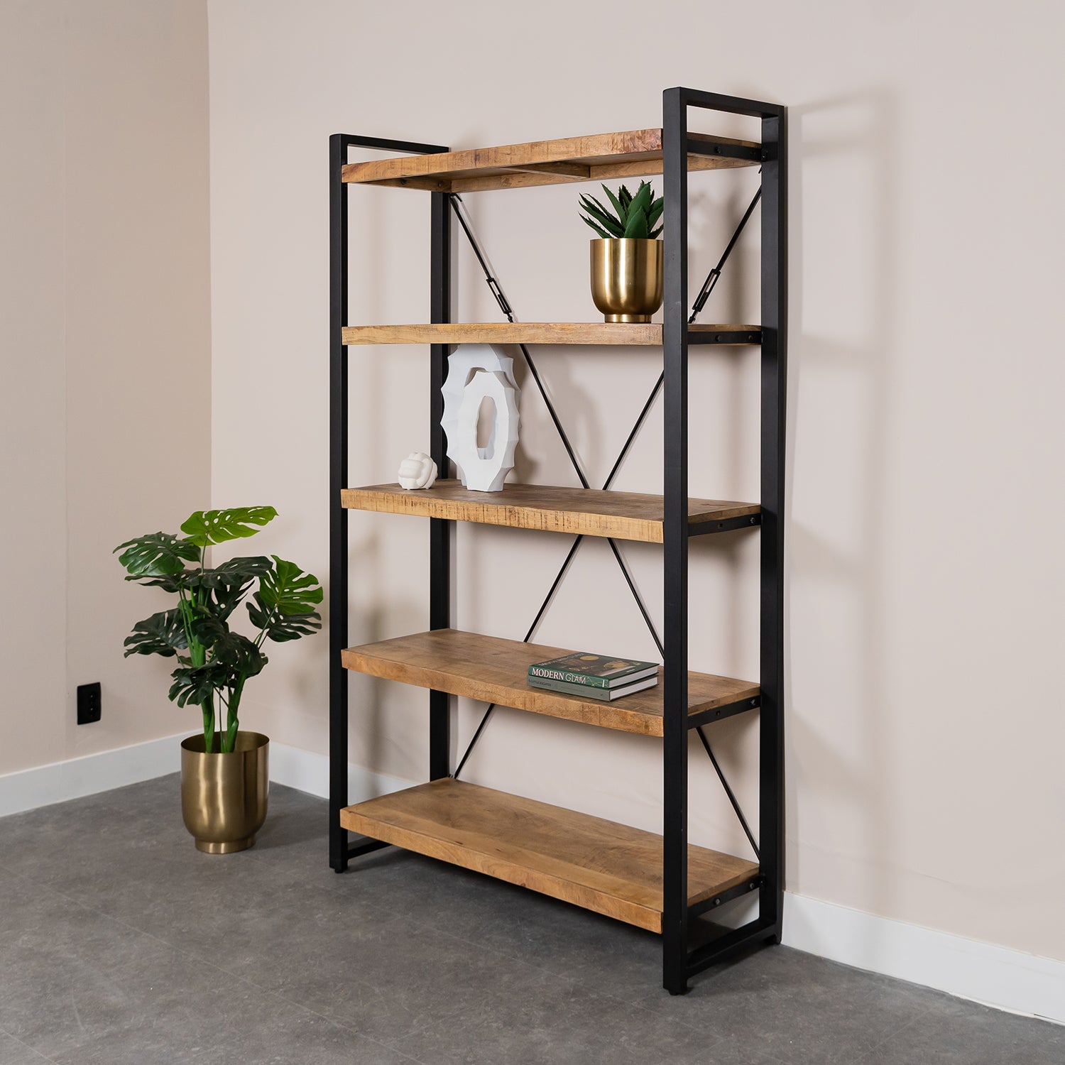 MeubelBaas-boekenkast-britt-mangohout-kast-1.jpg Boekenkast Britt | Mangohout - Afbeelding 1